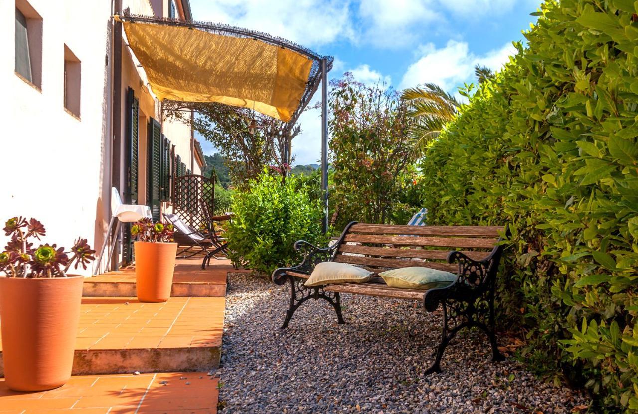 Casale Le Pitte Villa Porto Azzurro Ngoại thất bức ảnh