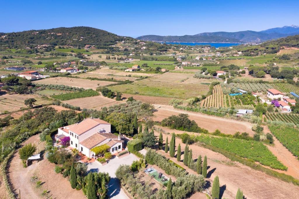Casale Le Pitte Villa Porto Azzurro Ngoại thất bức ảnh