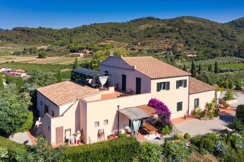 Casale Le Pitte Villa Porto Azzurro Ngoại thất bức ảnh