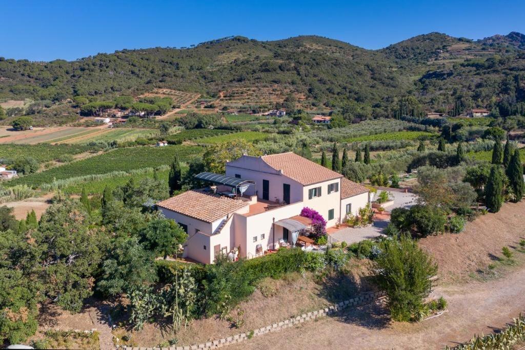 Casale Le Pitte Villa Porto Azzurro Ngoại thất bức ảnh